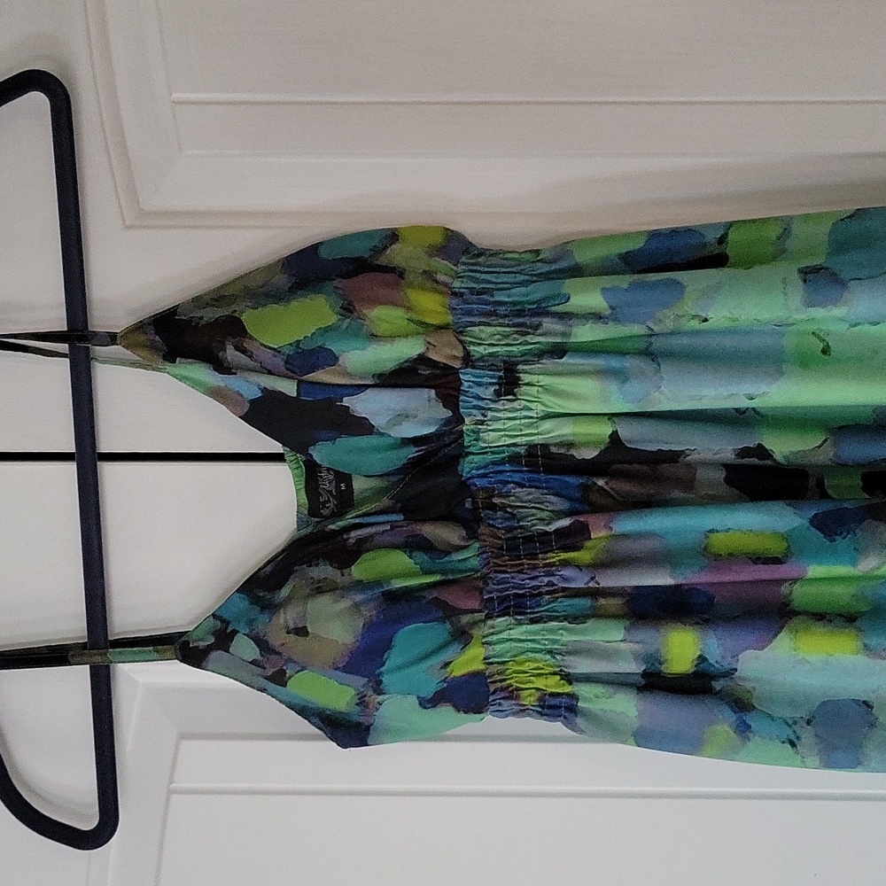 Dress - Picture 2 of 4